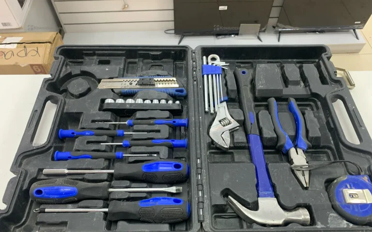 Набор ручных инструментов рокот