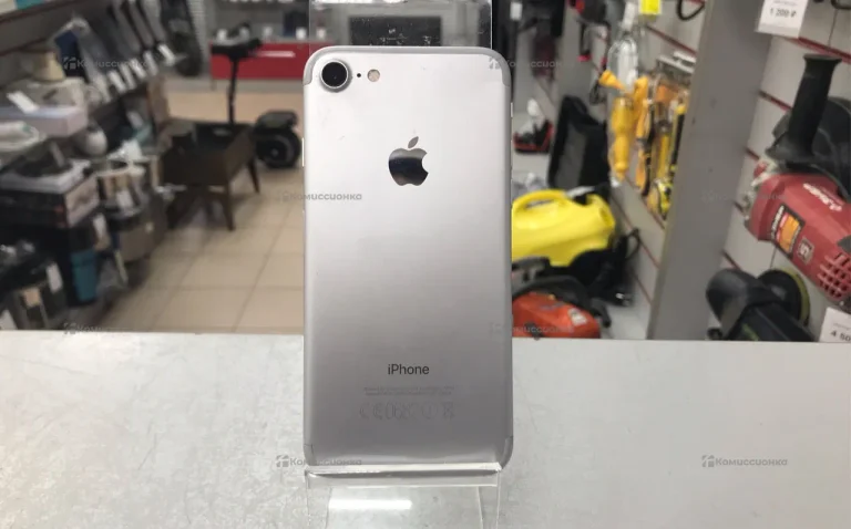 Apple iPhone 7 2/128 ГБ