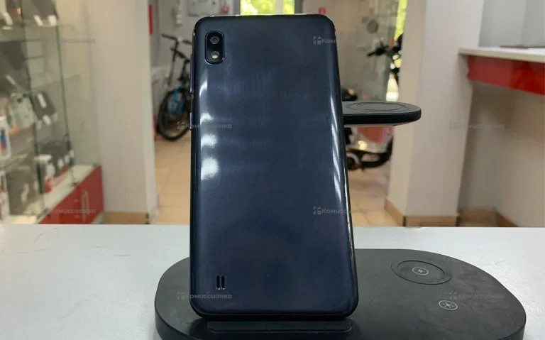 Samsung Galaxy A10 3/32 ГБ