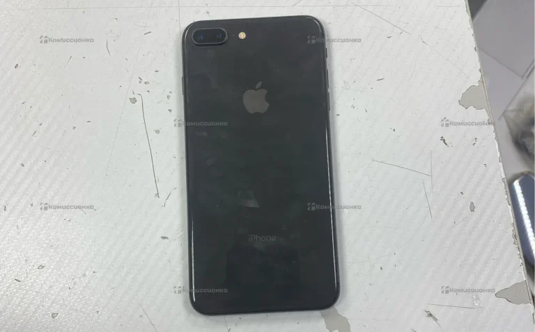 Apple iPhone 8 Plus 3/64 ГБ