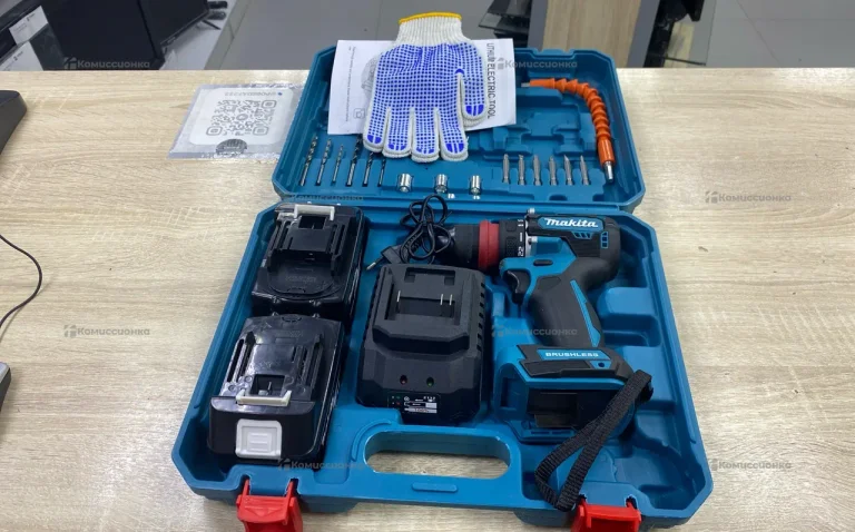 шуруповерт Makita бессеточный