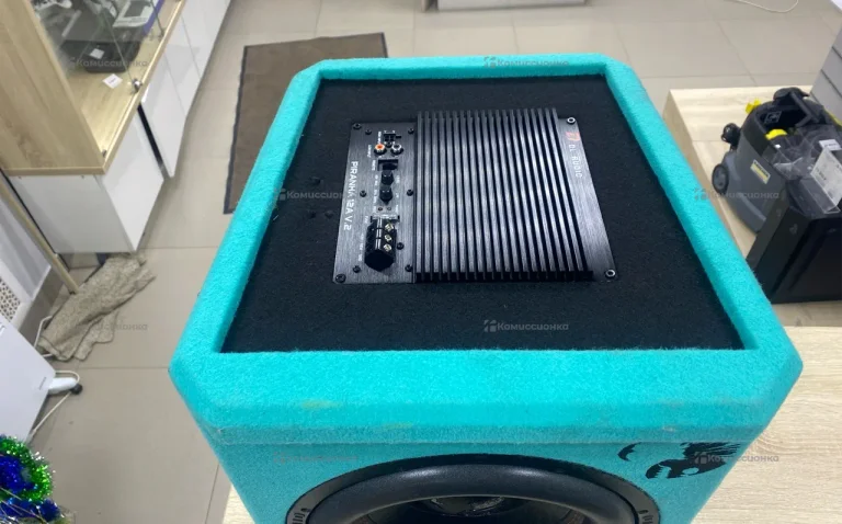 Сабвуфер  piranha 12A