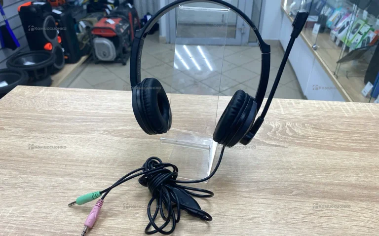 Наушники с микрофоном