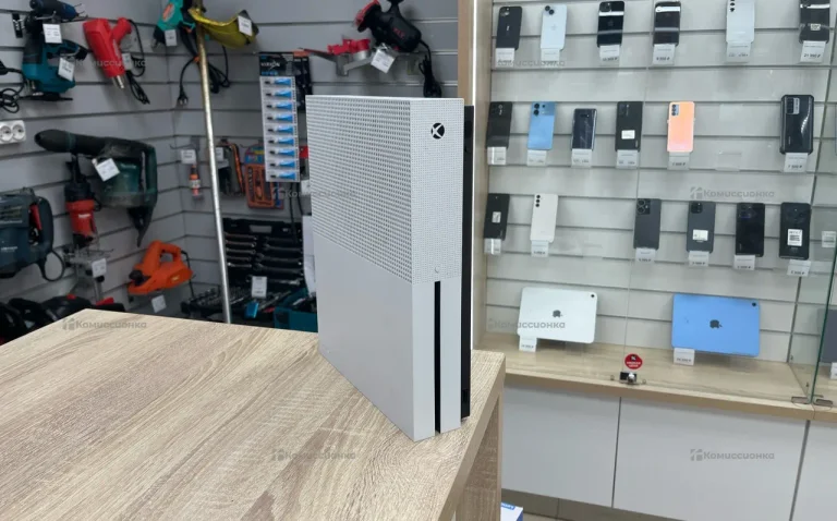 Приставка Xbox Xbox One S 1 TB (с дисководом)