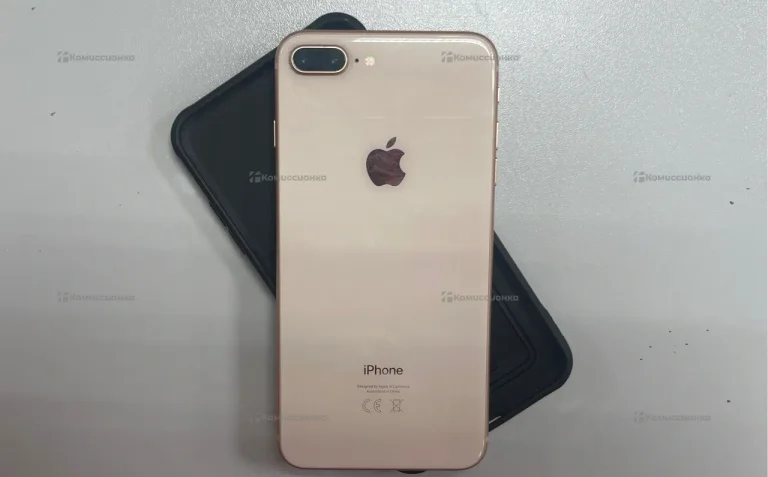 Apple iPhone 8 Plus 3/64 ГБ