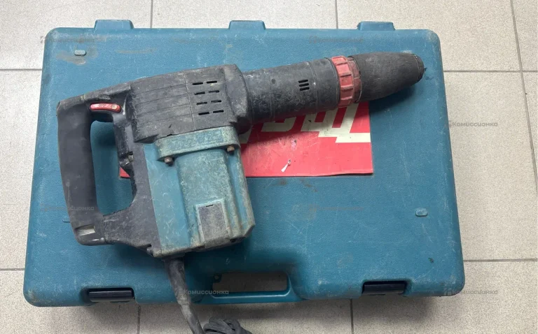 Отбойный молоток makita HM1202C