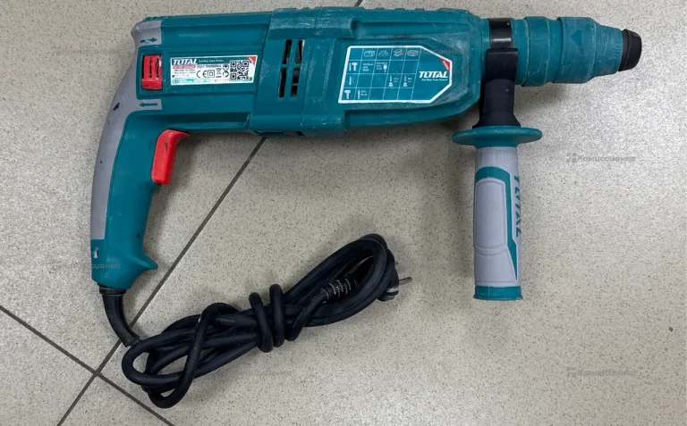 Перфоратор TOTAL TH308268-2
