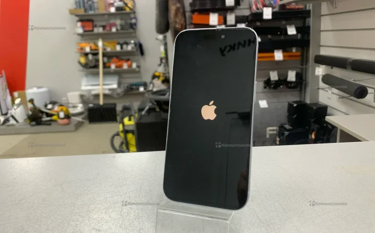 Apple iPhone 15 6/128 ГБ