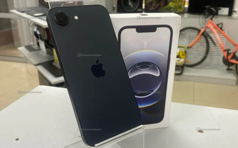 Apple iPhone 16e 128GB