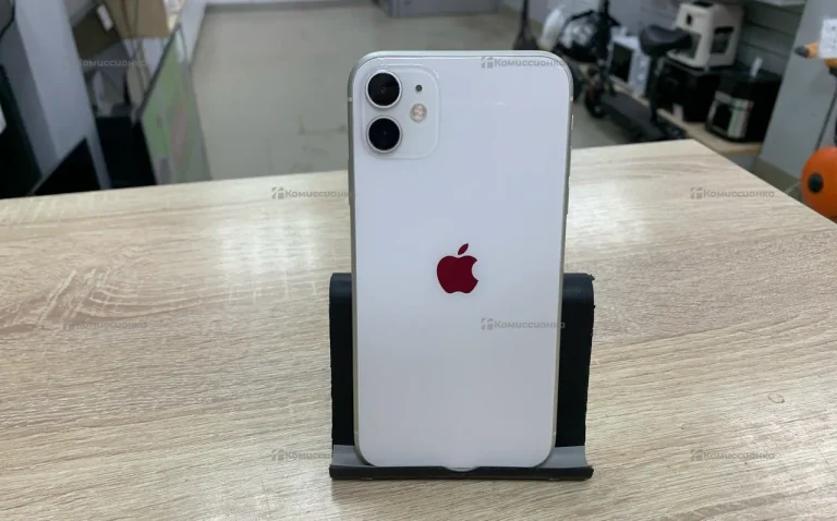Apple iPhone 11 4/64 ГБ
