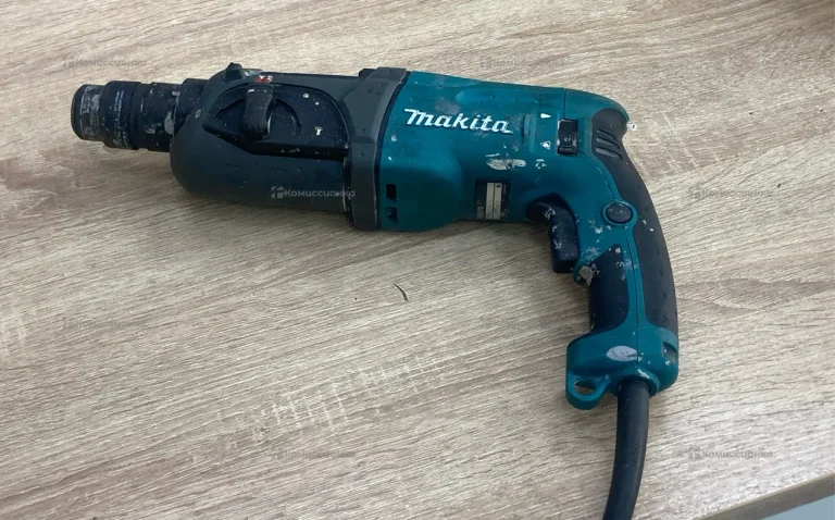 Перфоратор Makita HR2470