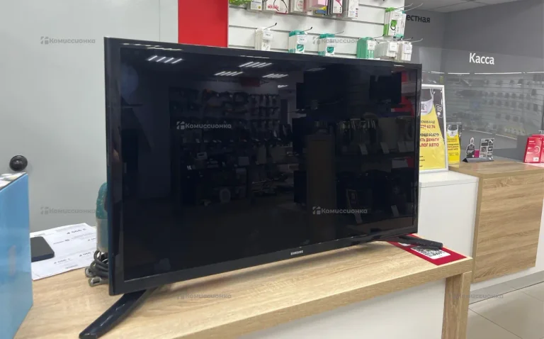 Телевизор Samsung UE32J4500AK