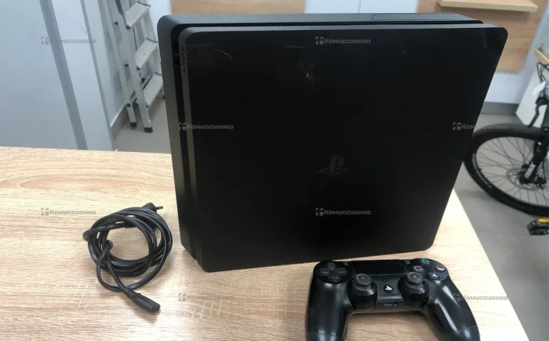 Приставка PS4. 1tb