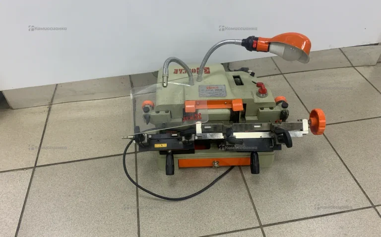 Универсальный станок Oskar 2009е