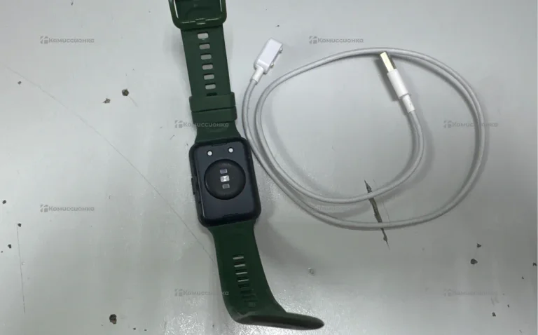 Часы  HUAWEI WATCH FIT