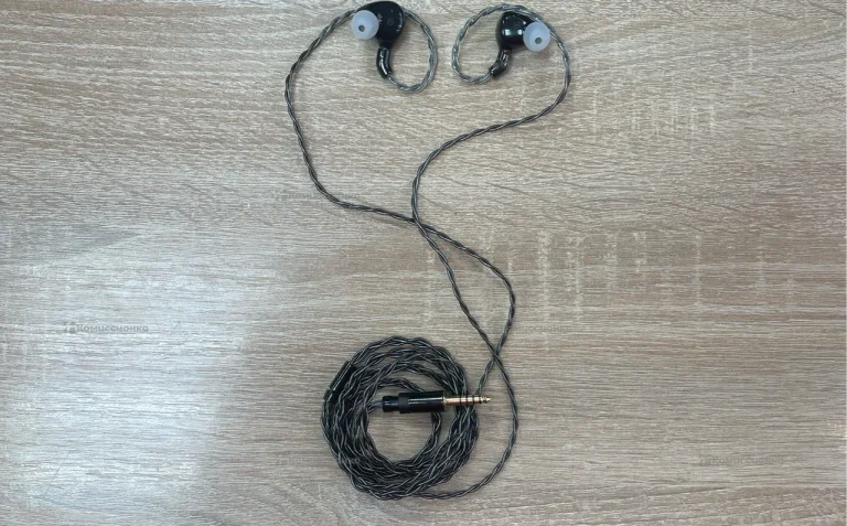 Наушники Fiio FH9