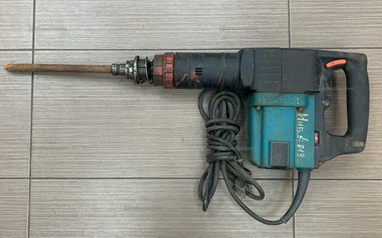 Отбойный молоток makita HR5001C