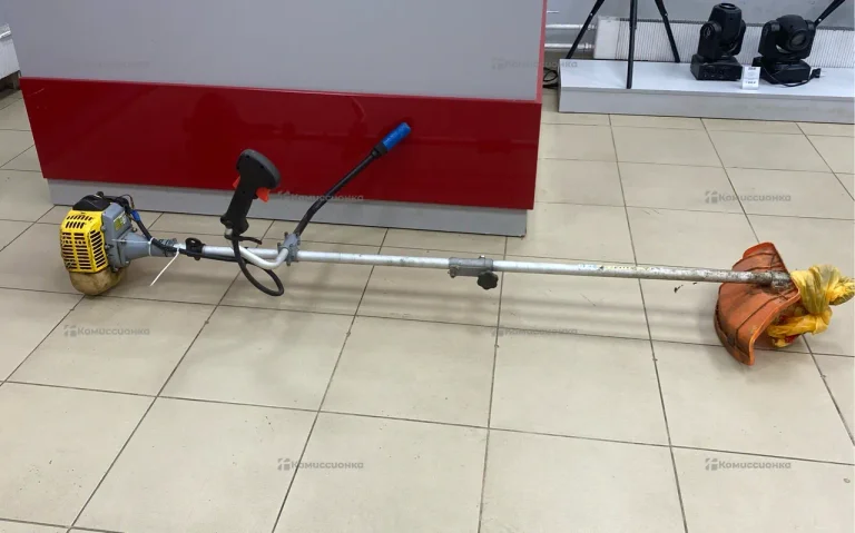 Триммер бензиновый Champion T264