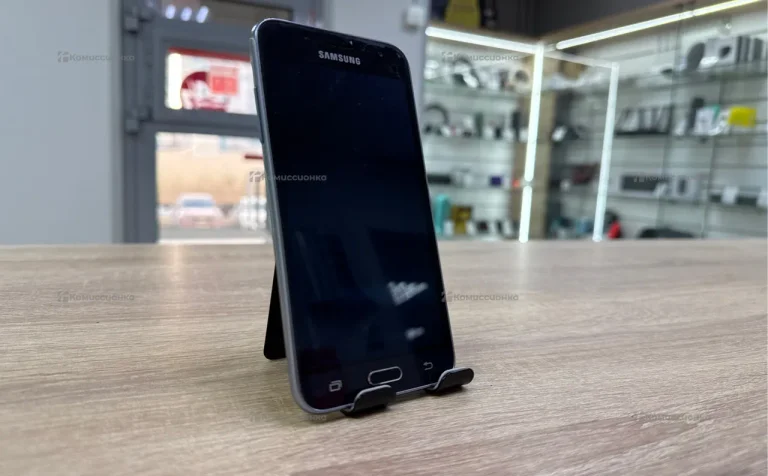 Samsung Galaxy J3 (2016) 1.5/8 ГБ