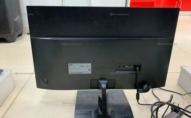 Монитор Samsung S24E31GHL