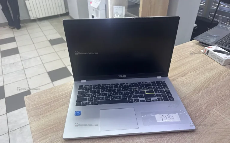 Ноутбук  asus r522m