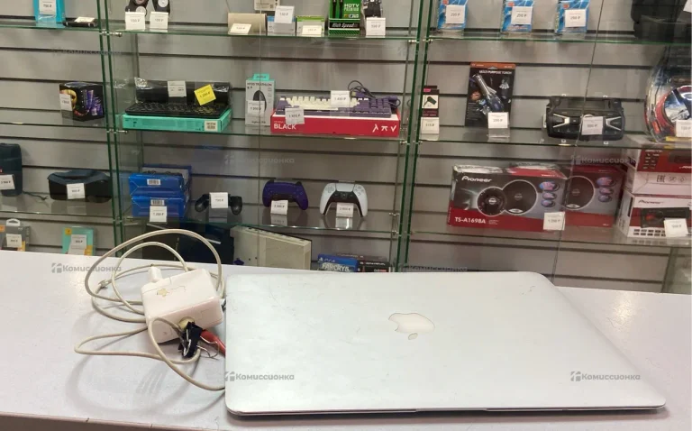 Ноутбук Macbook Air 13 2013