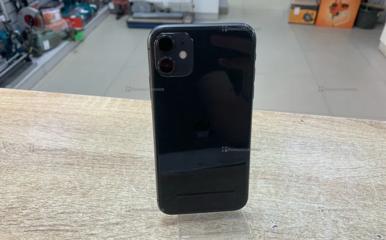Apple iPhone 11 4/64 ГБ