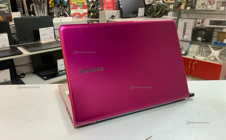 Ноутбук  Samsung 535U