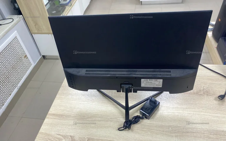 Монитор широкоформатный диагональ 24". Разъёмы VGA и HDMI,  1920x1080 FullHD