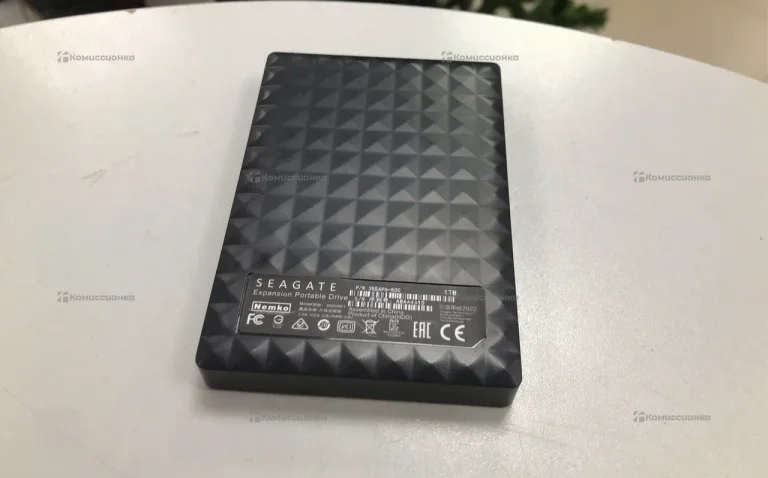 Жесткий диск  переносной - Seagate 1TB
