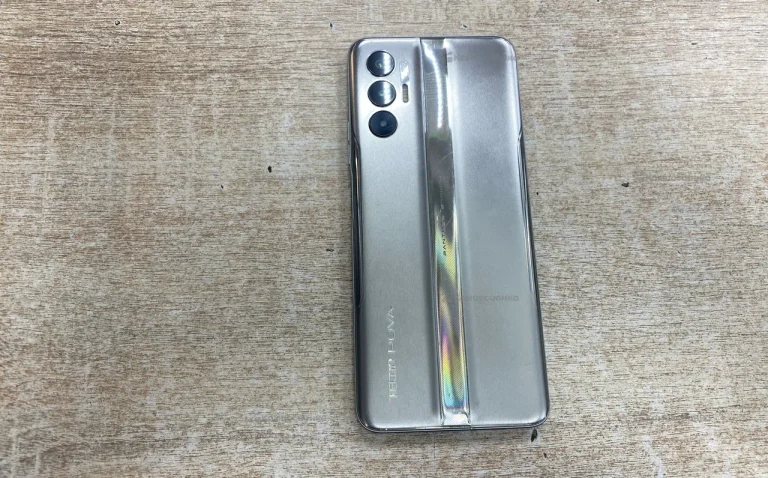 Tecno Pova 3 6/128 ГБ