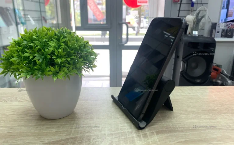 Apple IPhone 11 64Gb