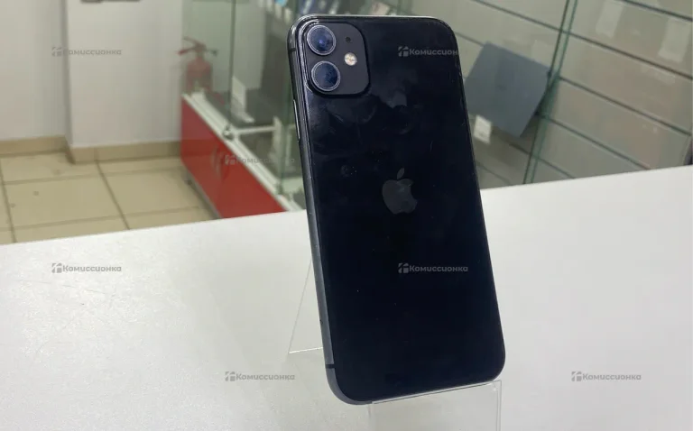Apple iPhone 11 4/64 ГБ 77%