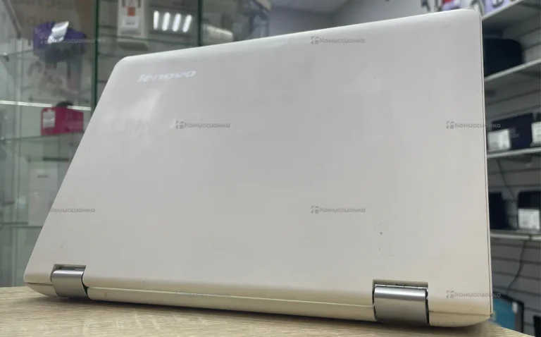 Ноутбук  lenovo 80m1