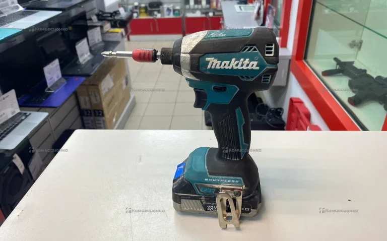 Винтоверт makita DTD 153