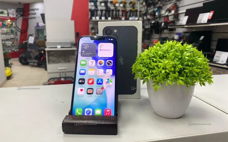 Apple iPhone 13 4/128 ГБ