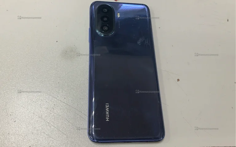 Huawei Nova Y70 4/128 ГБ