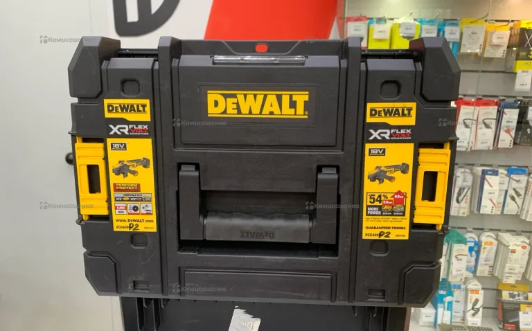 Бесщеточная угловая шлифмашина DeWALT DCG409NT