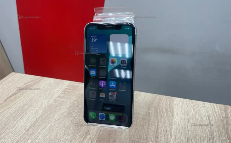 Apple Xr 64gb.