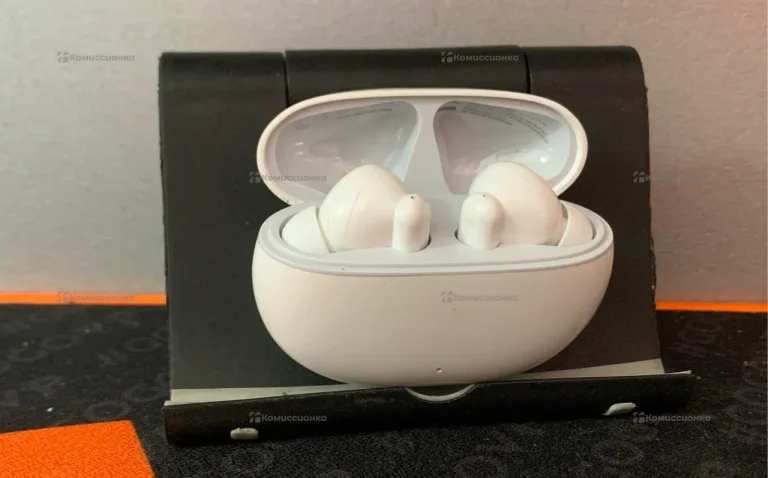 Наушники  белые