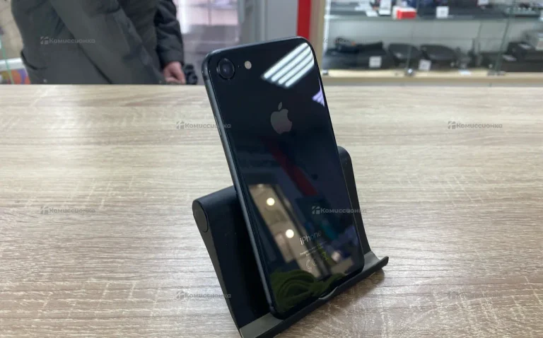 Apple iPhone 8 2/64 ГБ