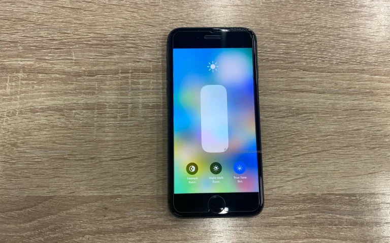 Apple iPhone 8 2/64 ГБ