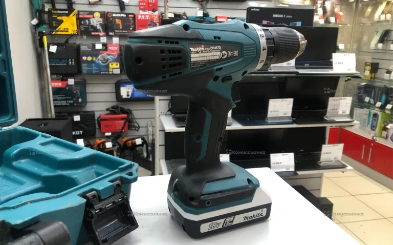 Шуруповерт Makita DF 457 D