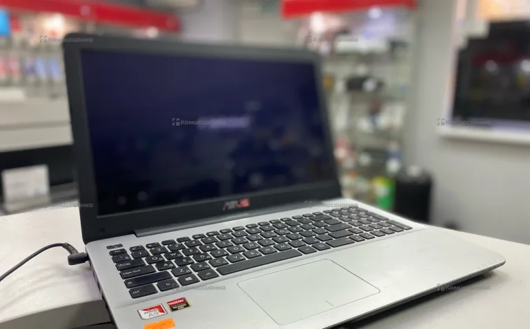 Ноутбук  ASU’s X555