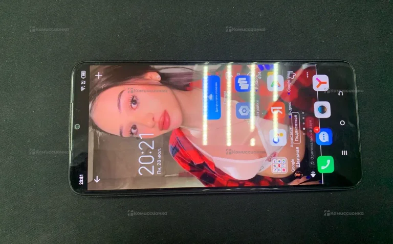 Tecno Spark 10c 4/128 ГБ