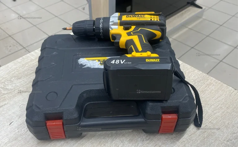 Шуруповерт Dewalt копия