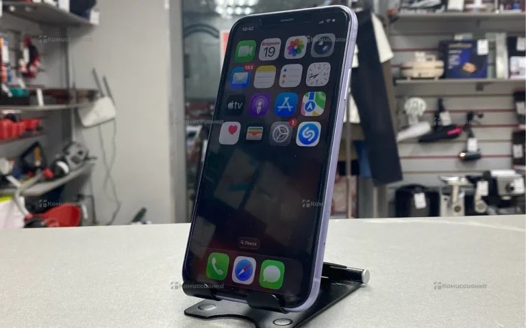 Apple iPhone 11 64 ГБ