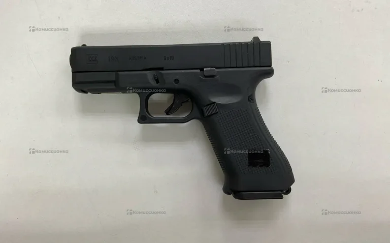 Пистолет страйкбольный East Crane Glock 19X