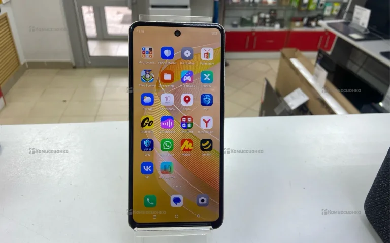 Infinix Smart 8 3/64 ГБ