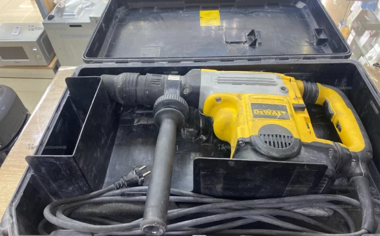 Перфоратор dewalt D25712K